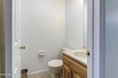 949 Morgan Avenue Niskayuna NY 12309