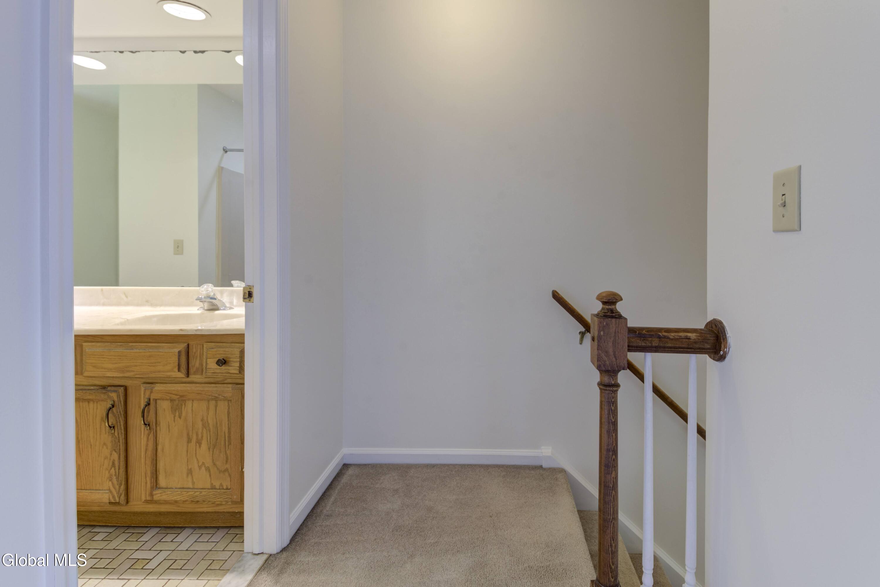 949 Morgan Avenue Niskayuna NY 12309