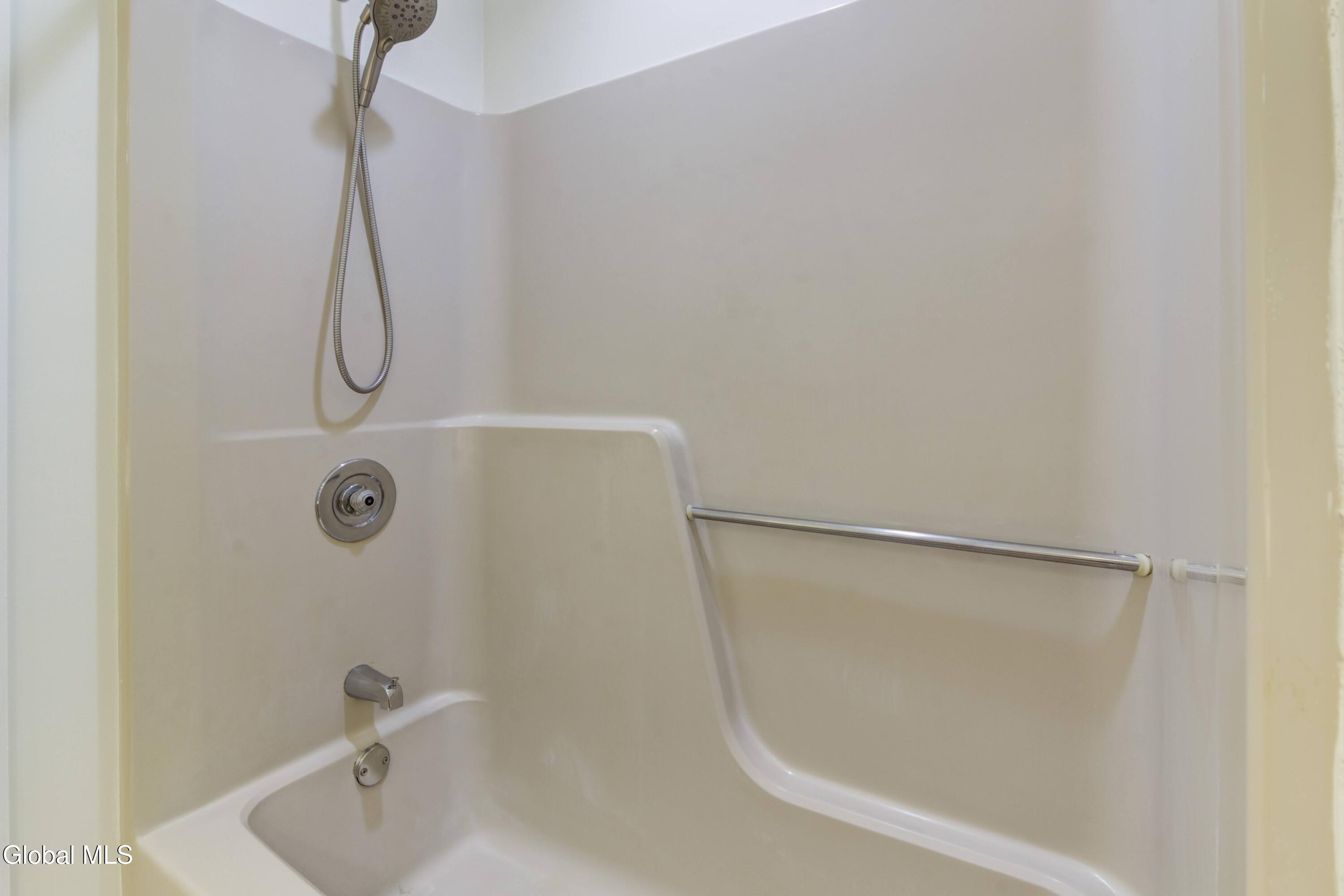 949 Morgan Avenue Niskayuna NY 12309