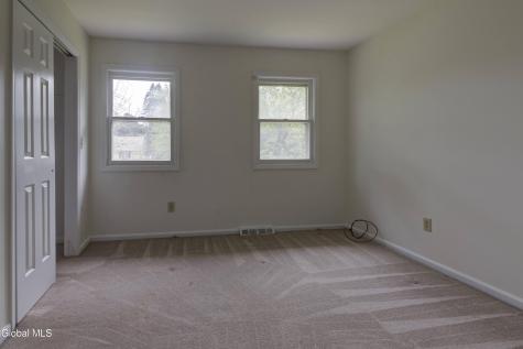 949 Morgan Avenue Niskayuna NY 12309