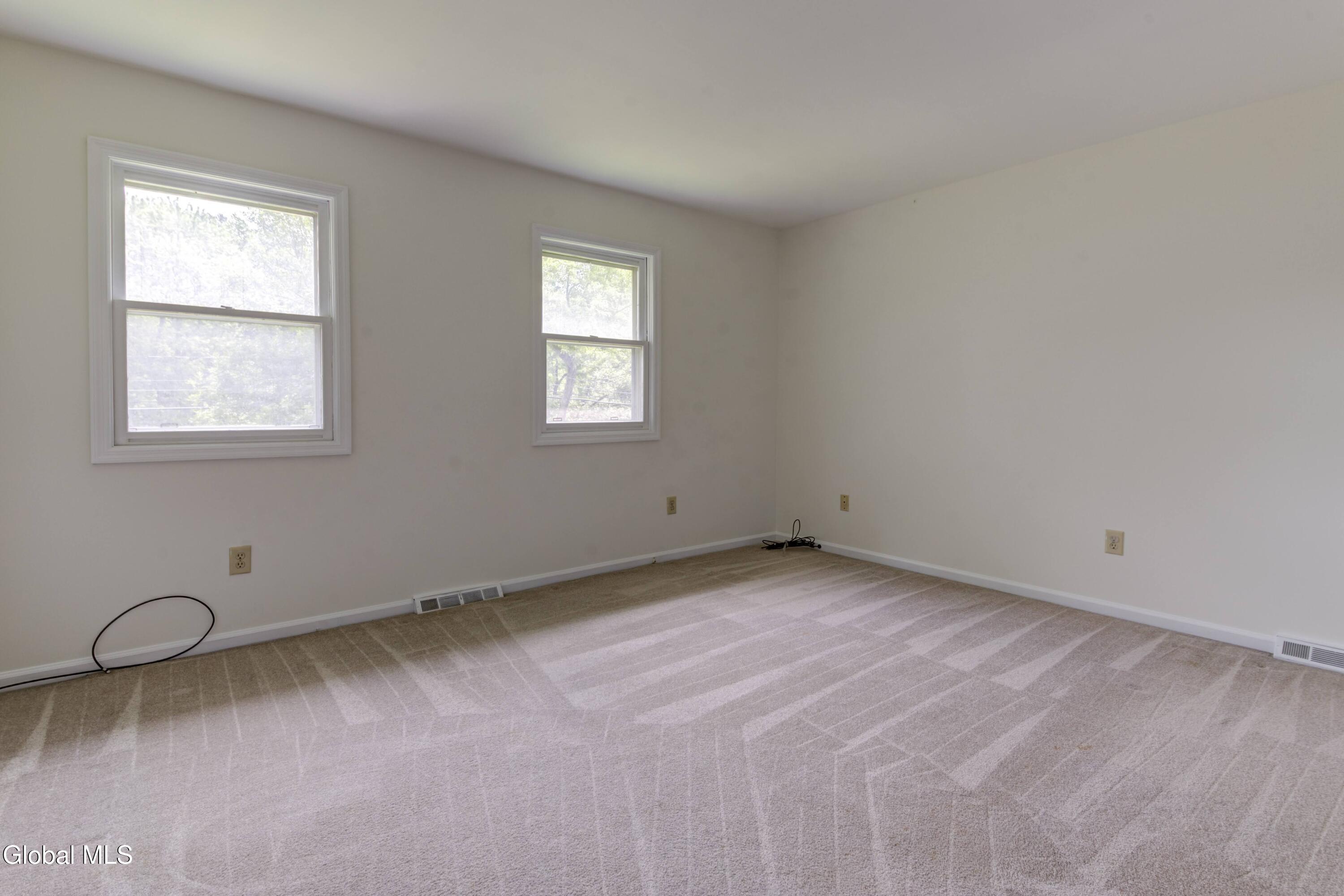 949 Morgan Avenue Niskayuna NY 12309