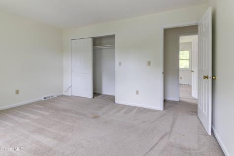 949 Morgan Avenue Niskayuna NY 12309