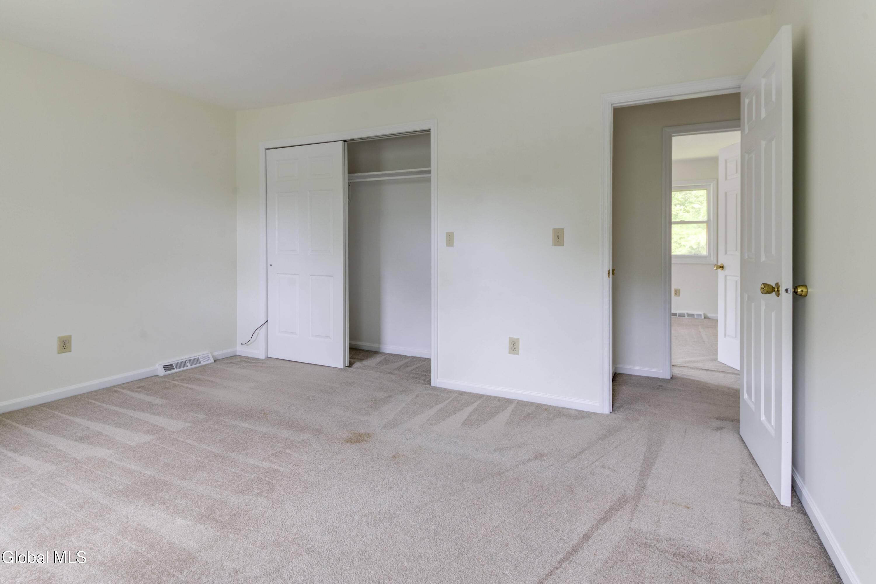 949 Morgan Avenue Niskayuna NY 12309