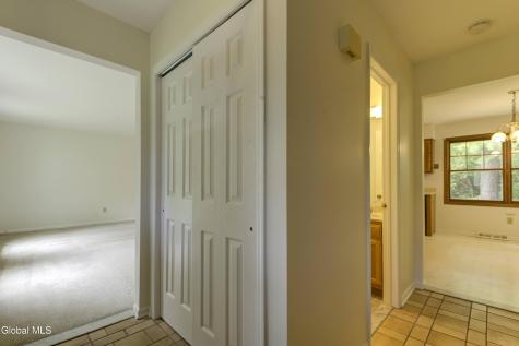 949 Morgan Avenue Niskayuna NY 12309