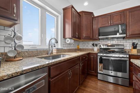 20 Stonebridge Drive Ballston Lake NY 12019