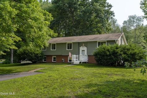 11 Donna Drive Gansevoort NY 12831