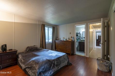 11 Donna Drive Gansevoort NY 12831