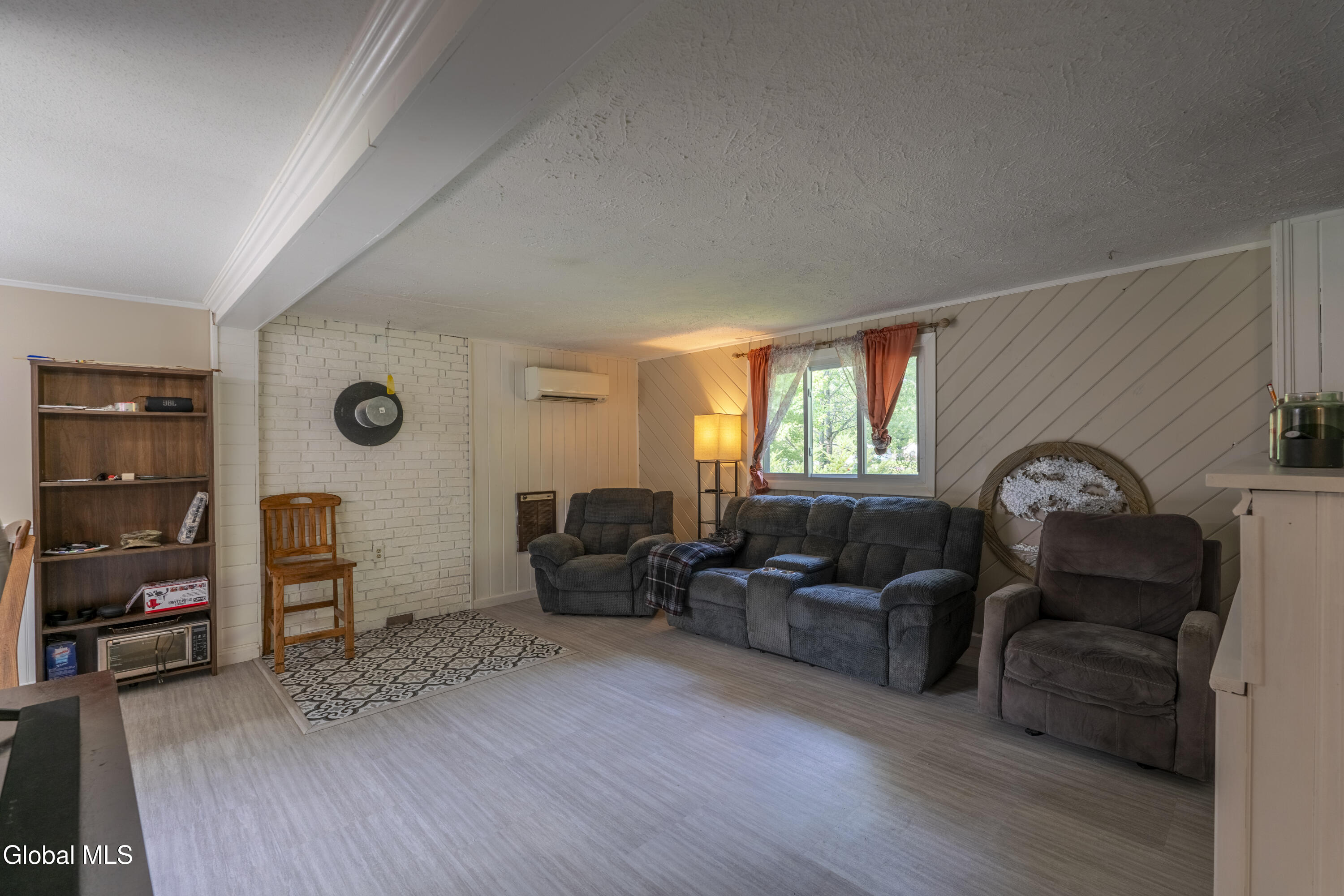 11 Donna Drive Gansevoort NY 12831