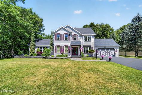 10 Victorian Drive Poestenkill NY 12140