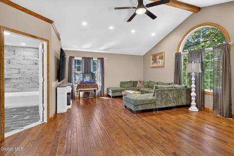 10 Victorian Drive Poestenkill NY 12140