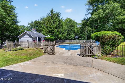 10 Victorian Drive Poestenkill NY 12140