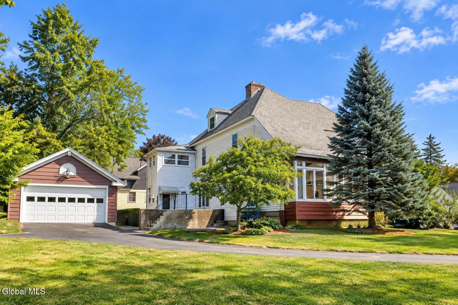 18 Fleetwood Avenue Albany NY 12208