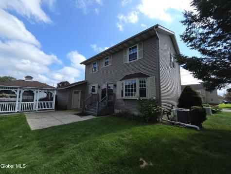 117 Clizbe Avenue Amsterdam NY 12010