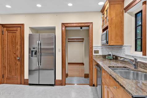216 Van Rensselaer Boulevard Menands NY 12204