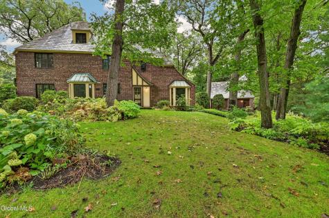 216 Van Rensselaer Boulevard Menands NY 12204
