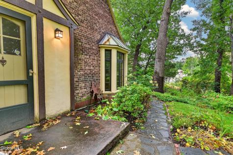216 Van Rensselaer Boulevard Menands NY 12204