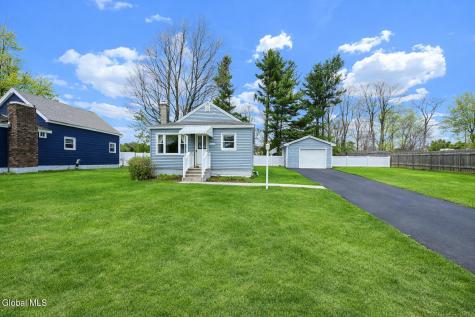 153 Dahlia Street Schenectady NY 12306