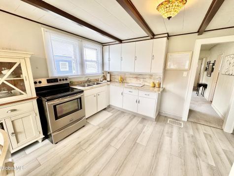 153 Dahlia Street Schenectady NY 12306