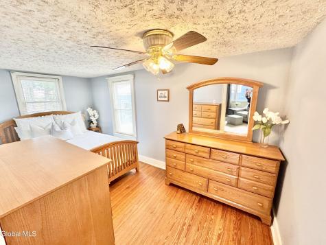 153 Dahlia Street Schenectady NY 12306
