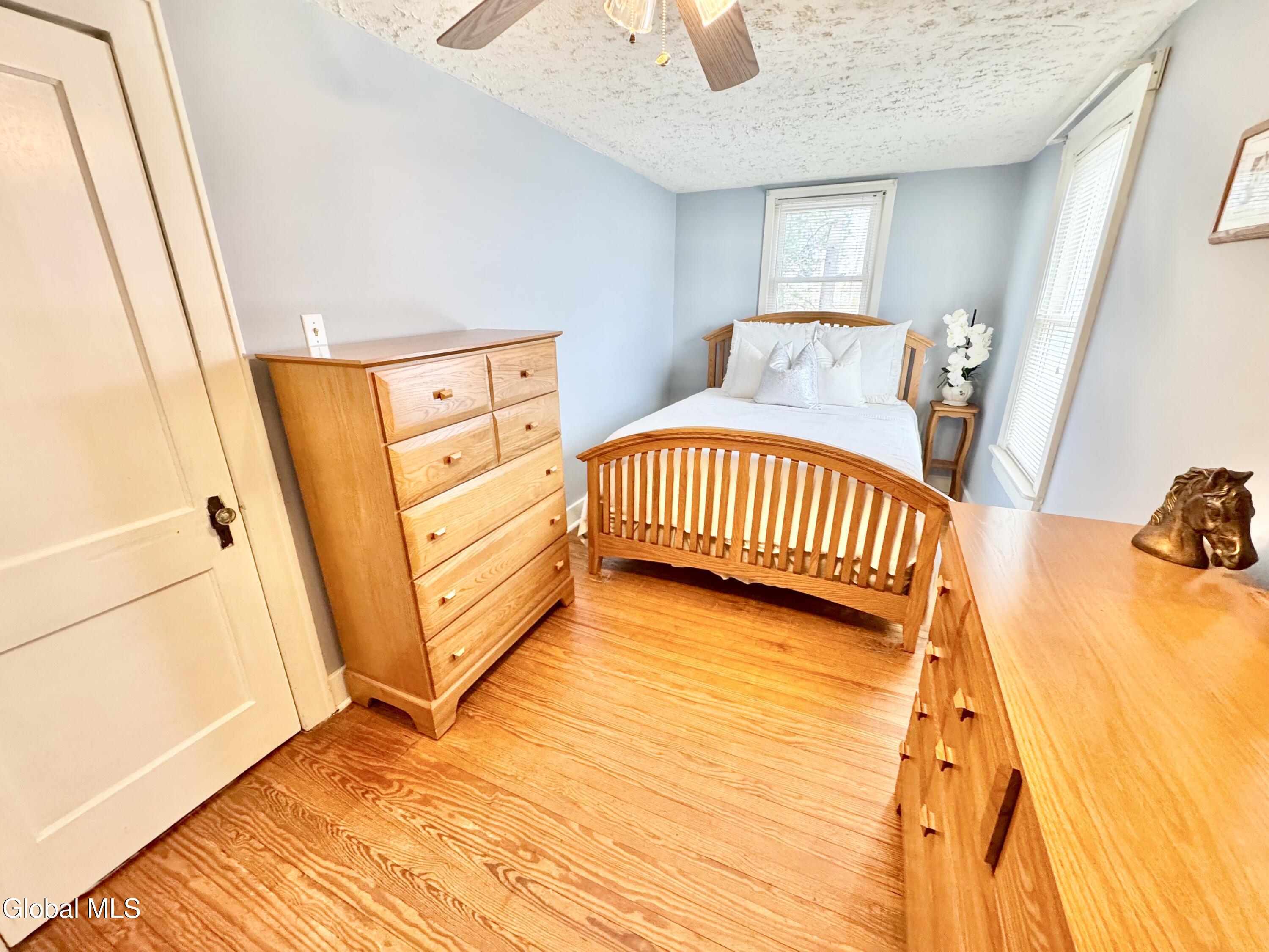 153 Dahlia Street Schenectady NY 12306