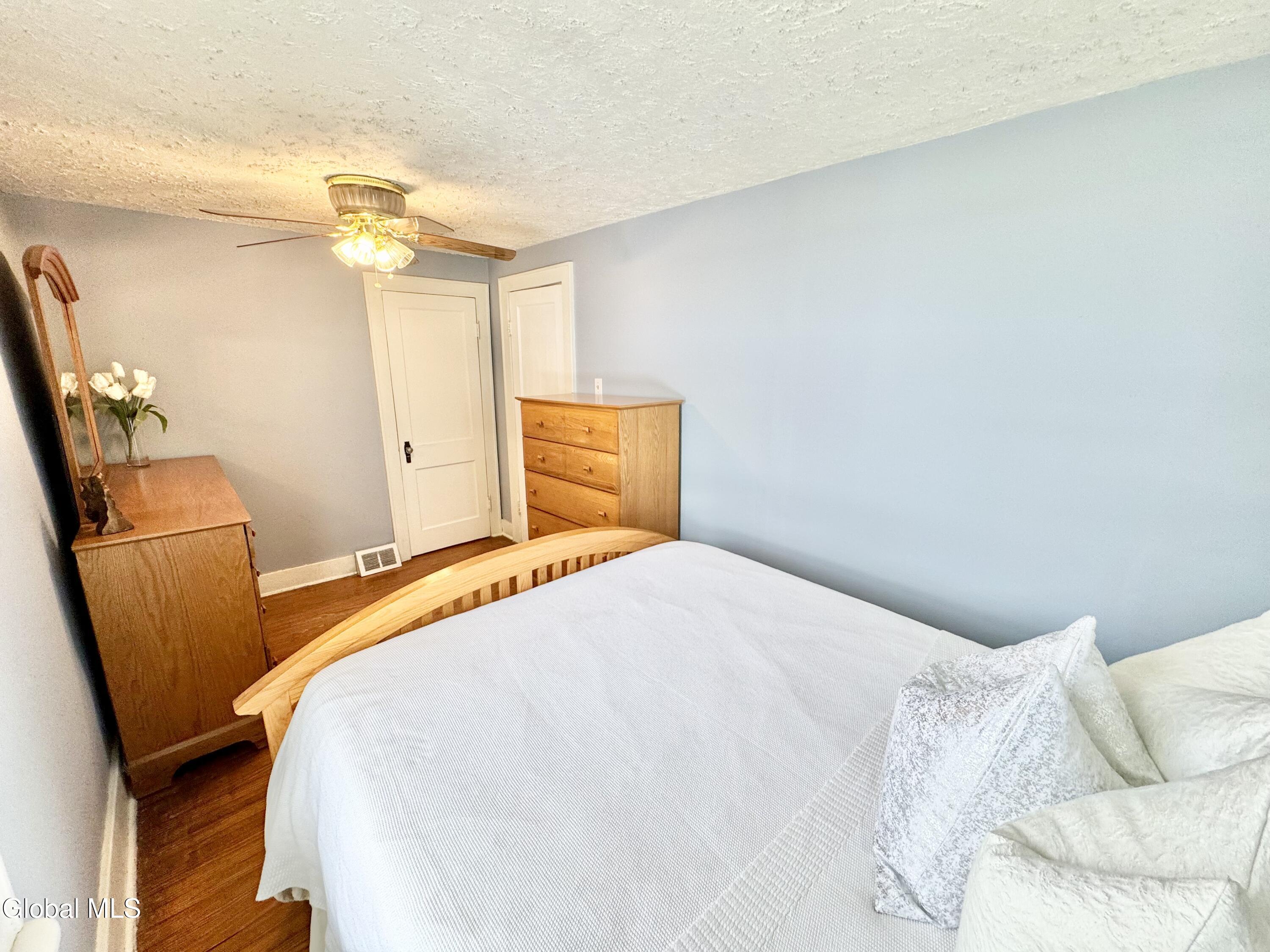 153 Dahlia Street Schenectady NY 12306