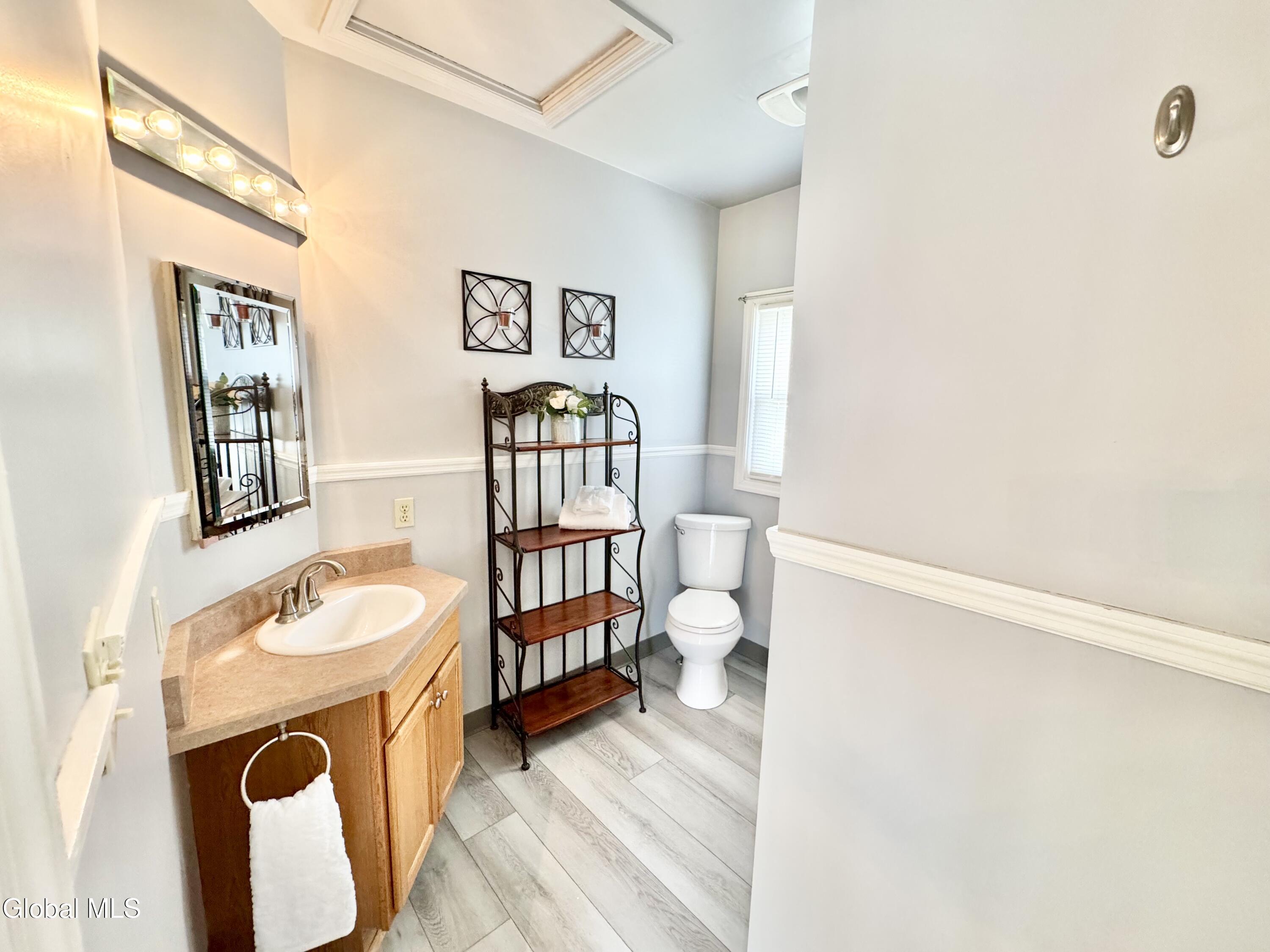 153 Dahlia Street Schenectady NY 12306