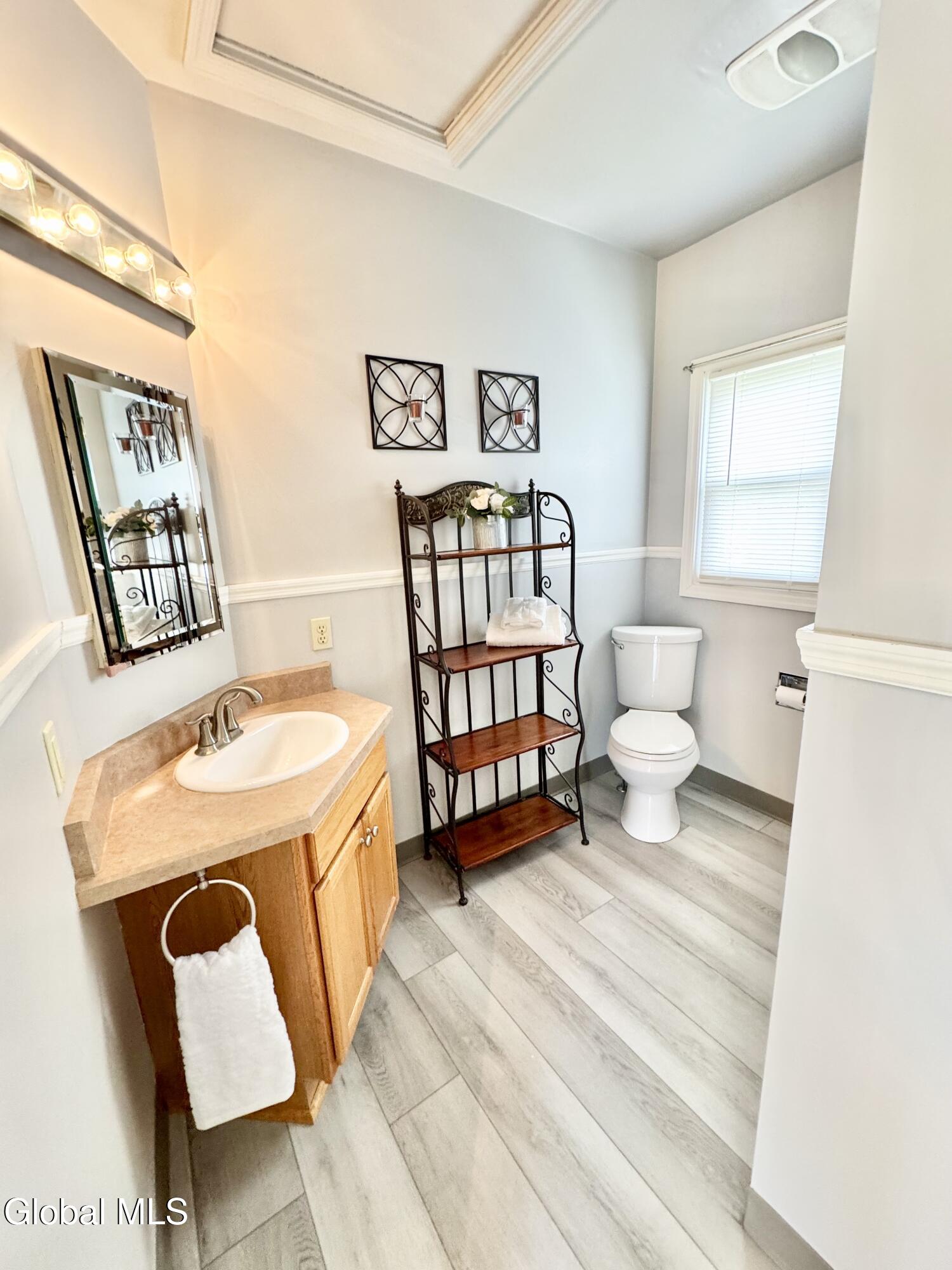 153 Dahlia Street Schenectady NY 12306