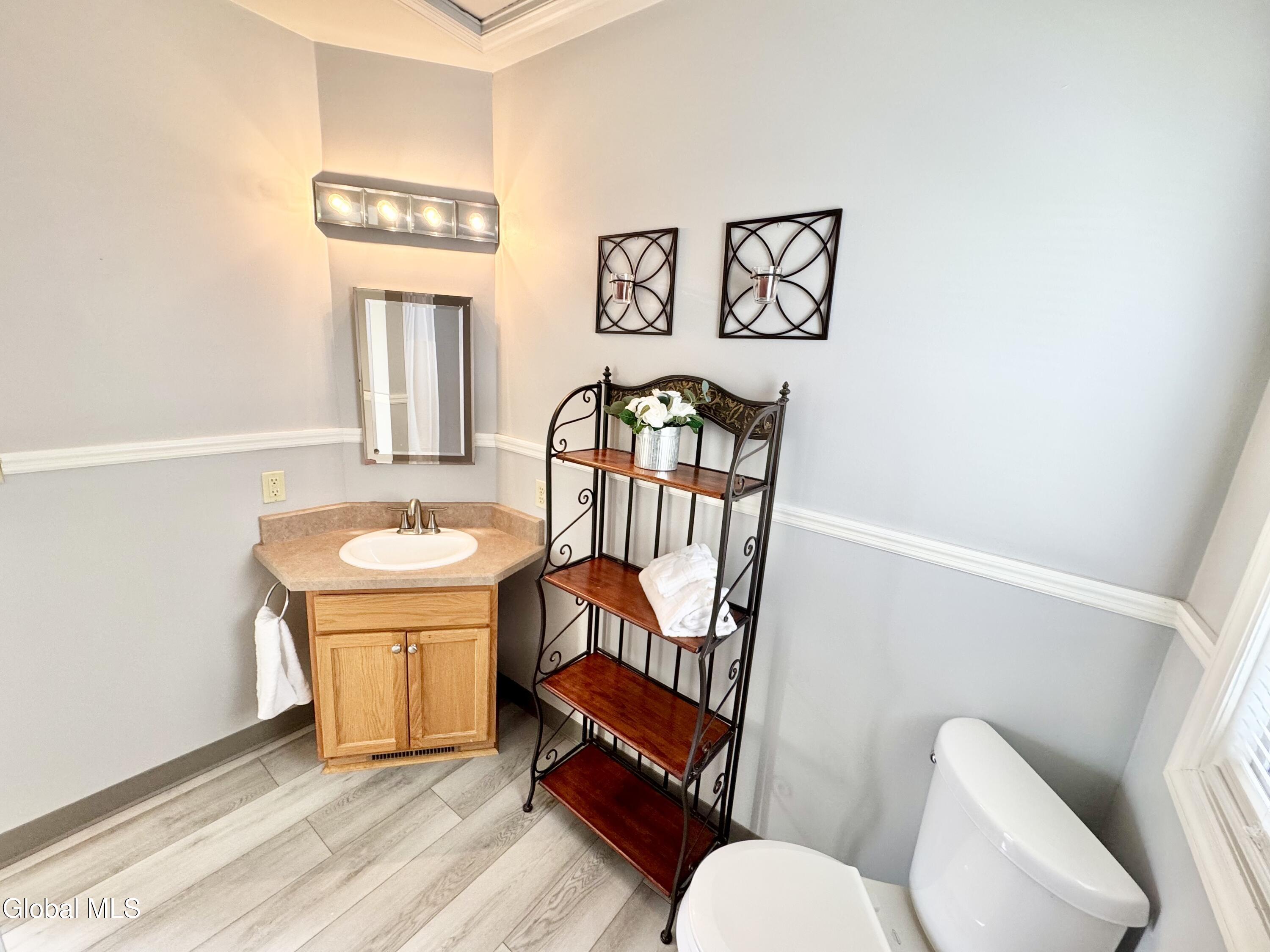 153 Dahlia Street Schenectady NY 12306