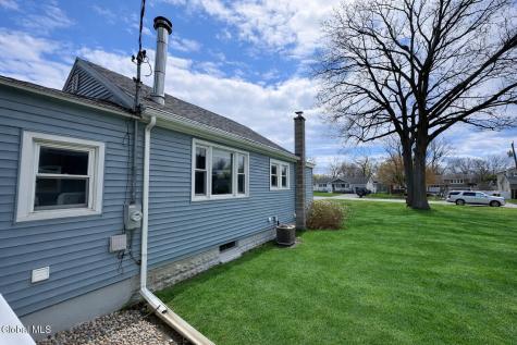 153 Dahlia Street Schenectady NY 12306