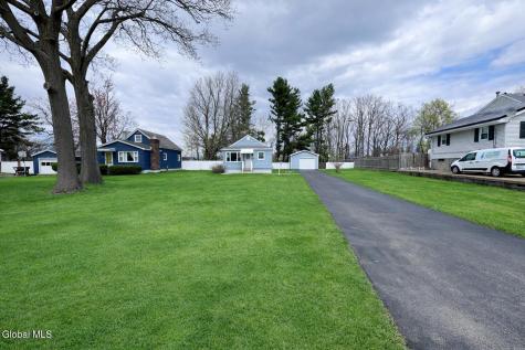 153 Dahlia Street Schenectady NY 12306