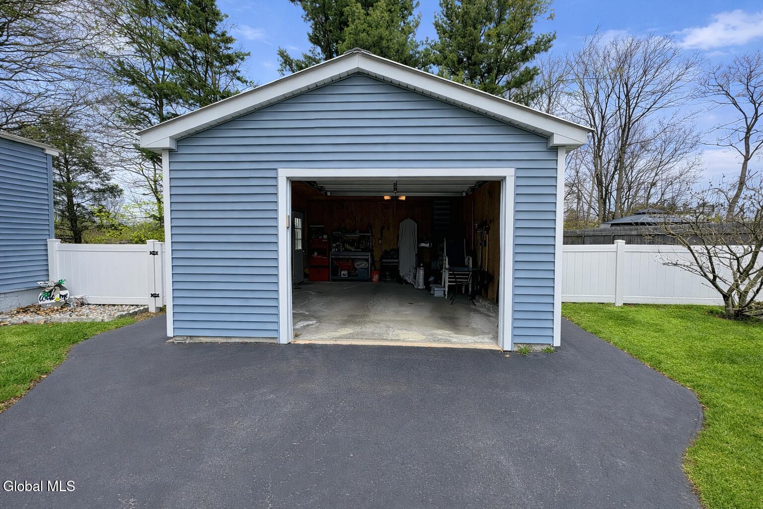 153 Dahlia Street Schenectady NY 12306