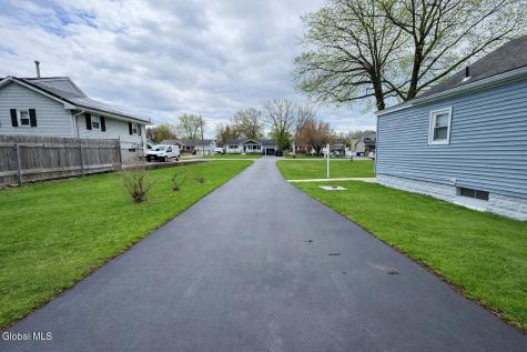 153 Dahlia Street Schenectady NY 12306
