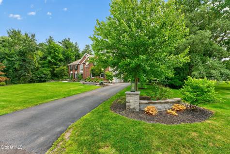 5 Caraway Court Halfmoon NY 12065