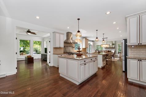 5 Caraway Court Halfmoon NY 12065