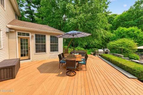 5 Caraway Court Halfmoon NY 12065
