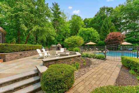 5 Caraway Court Halfmoon NY 12065