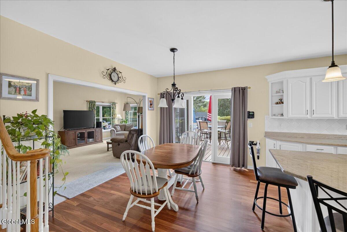 73 Fields End Drive Glenmont NY 12077