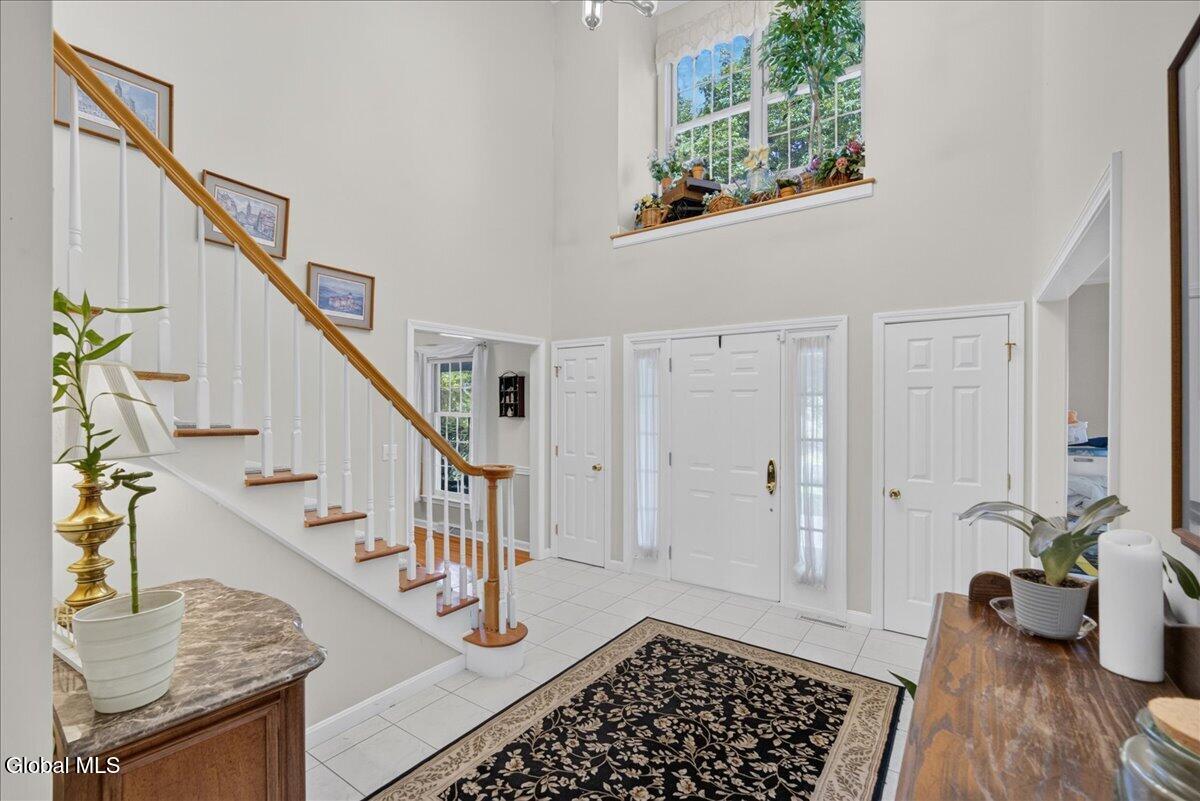 73 Fields End Drive Glenmont NY 12077