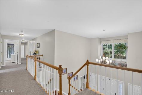 73 Fields End Drive Glenmont NY 12077