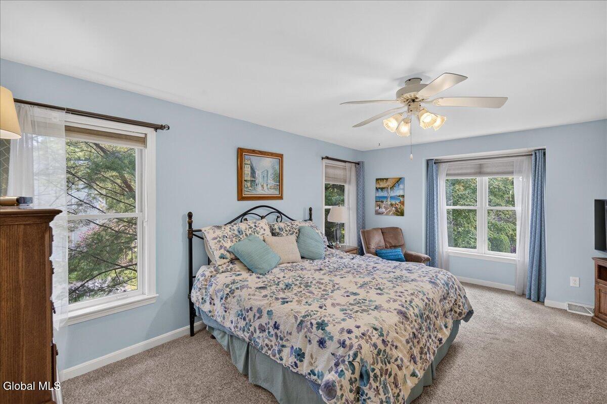 73 Fields End Drive Glenmont NY 12077
