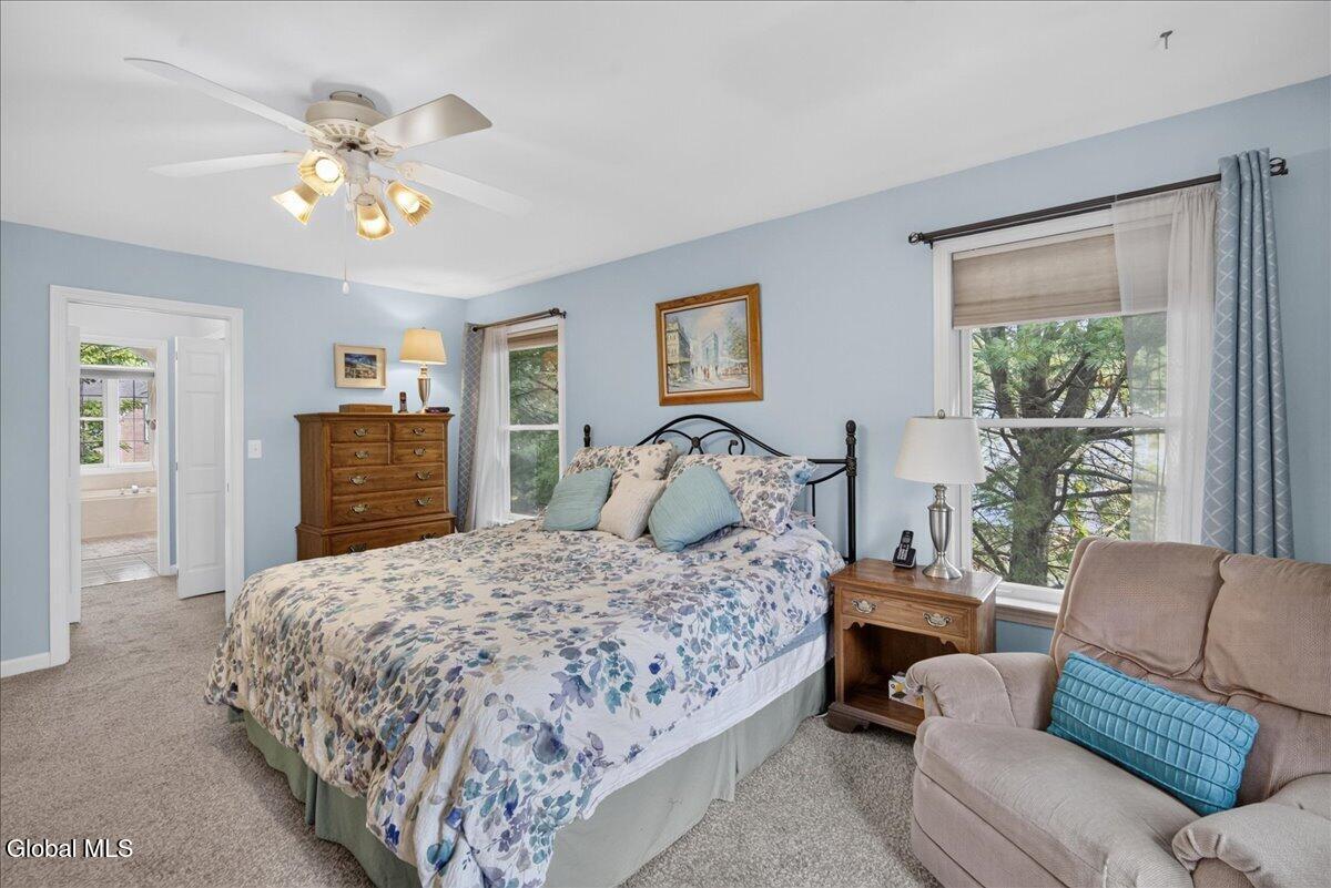 73 Fields End Drive Glenmont NY 12077