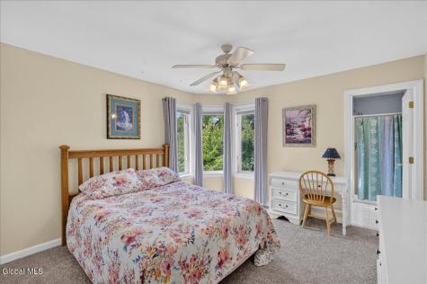 73 Fields End Drive Glenmont NY 12077