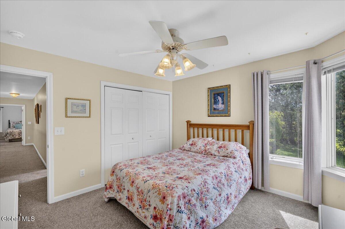 73 Fields End Drive Glenmont NY 12077