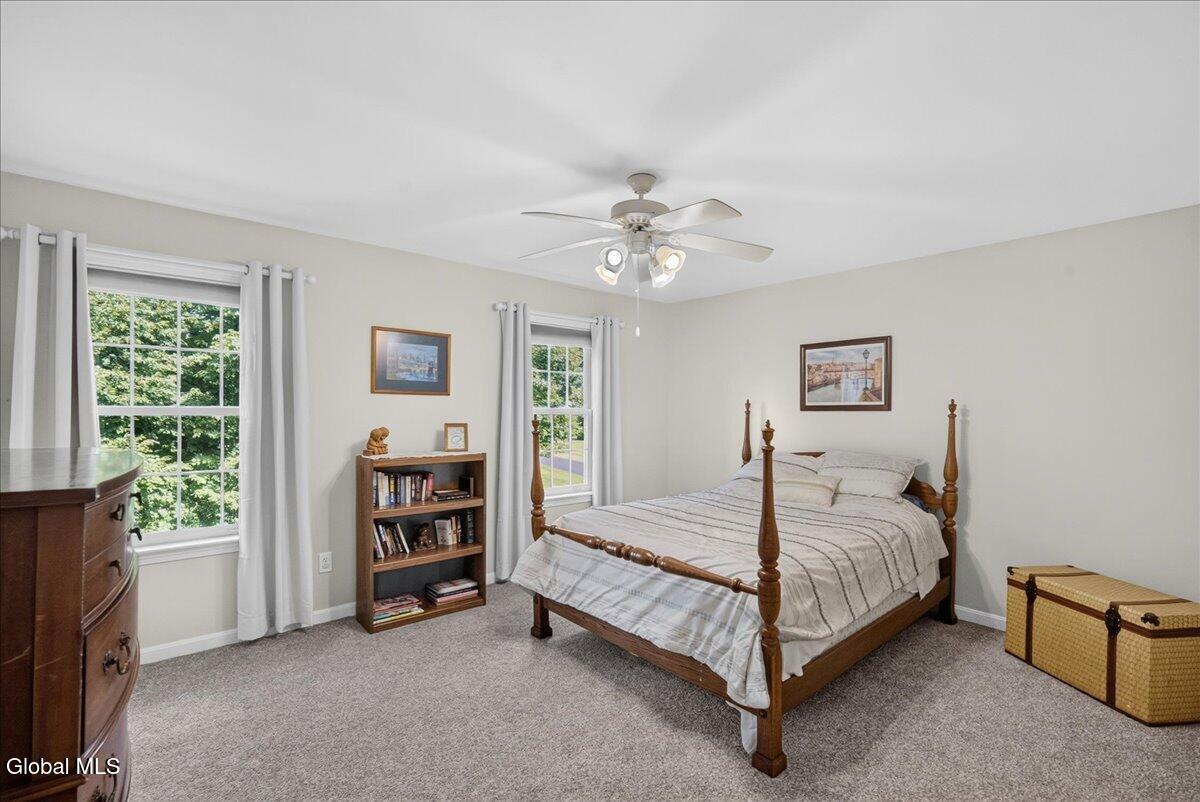 73 Fields End Drive Glenmont NY 12077