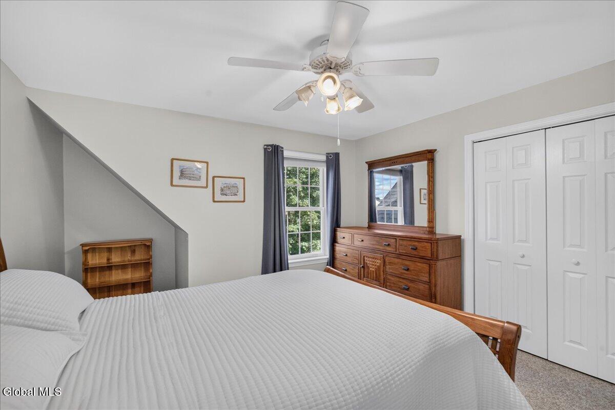 73 Fields End Drive Glenmont NY 12077
