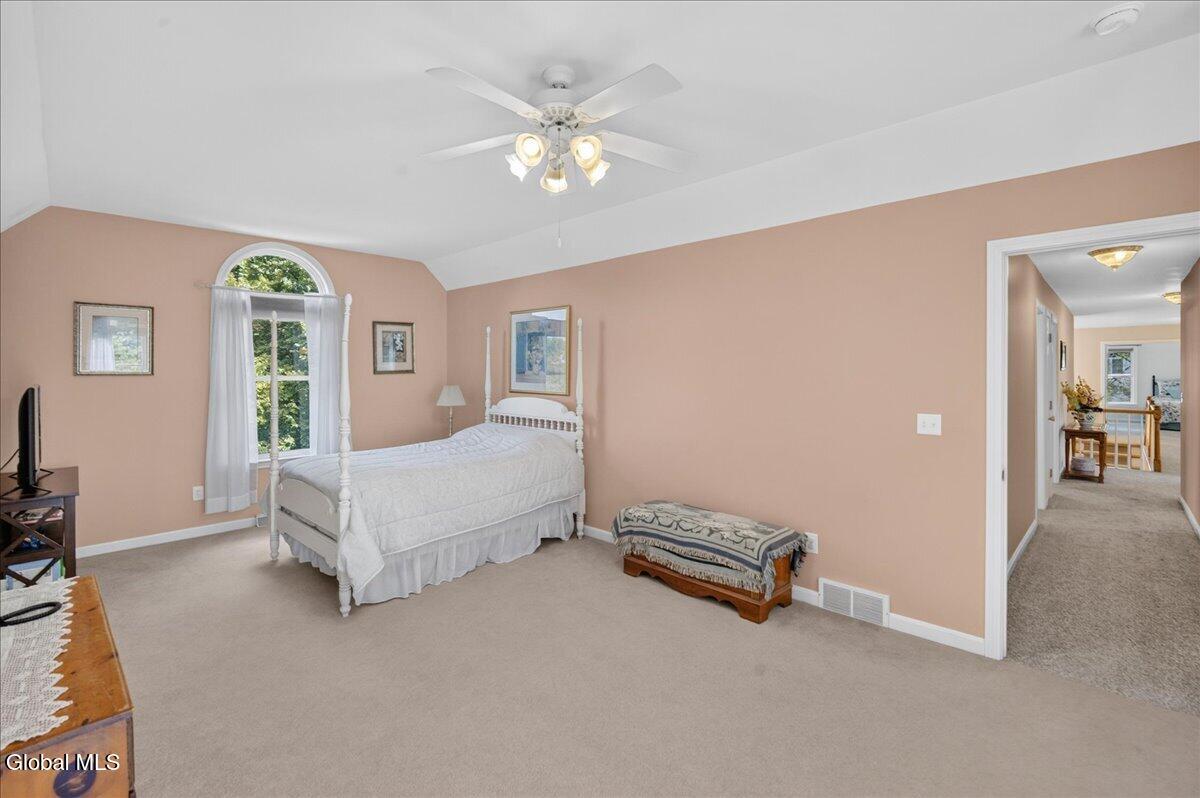 73 Fields End Drive Glenmont NY 12077