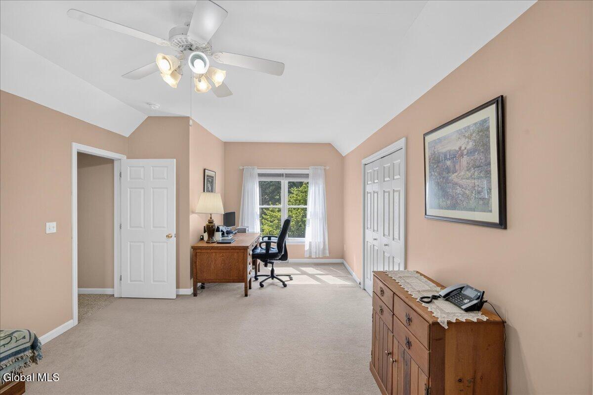73 Fields End Drive Glenmont NY 12077