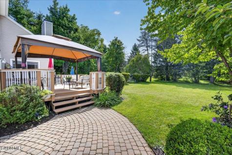 73 Fields End Drive Glenmont NY 12077