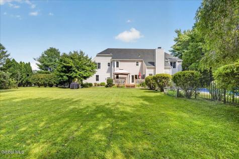 73 Fields End Drive Glenmont NY 12077