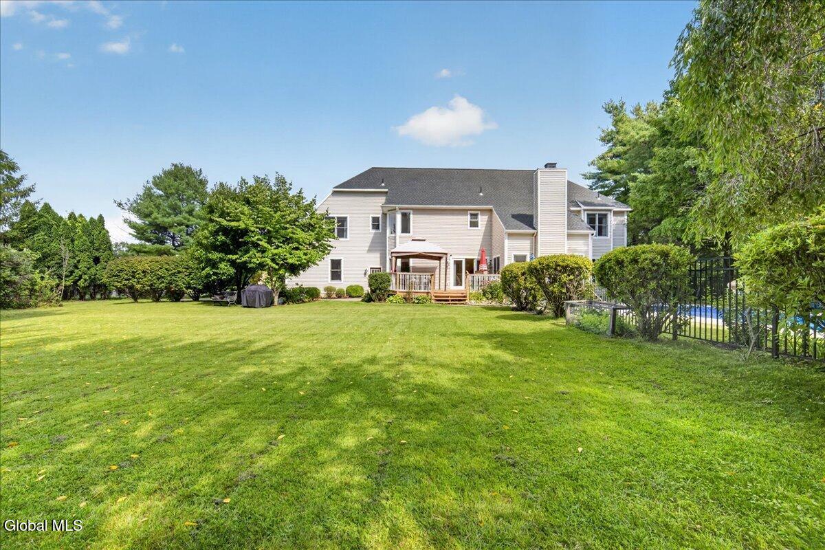 73 Fields End Drive Glenmont NY 12077